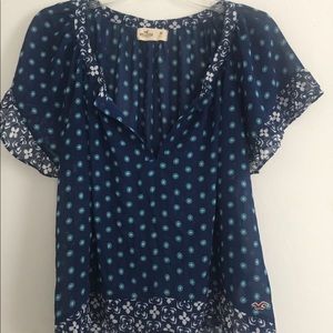 Patterned Hollister shirt, flowy & summery!